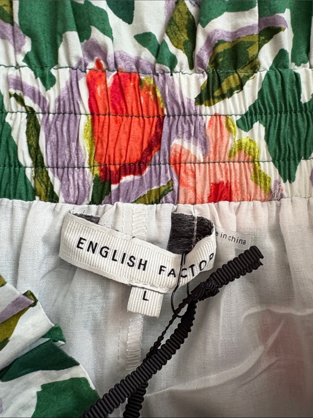 English Factory Green Floral Elastic Waist Cotton Lined Shorts Womens Large NWT - Picture 3 of 8
